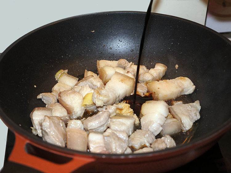 栗子红烧肉步骤6