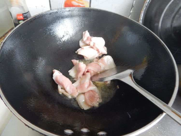 白菜粉条炖猪肉步骤2
