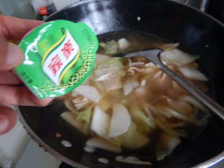 白菜粉条炖猪肉步骤9