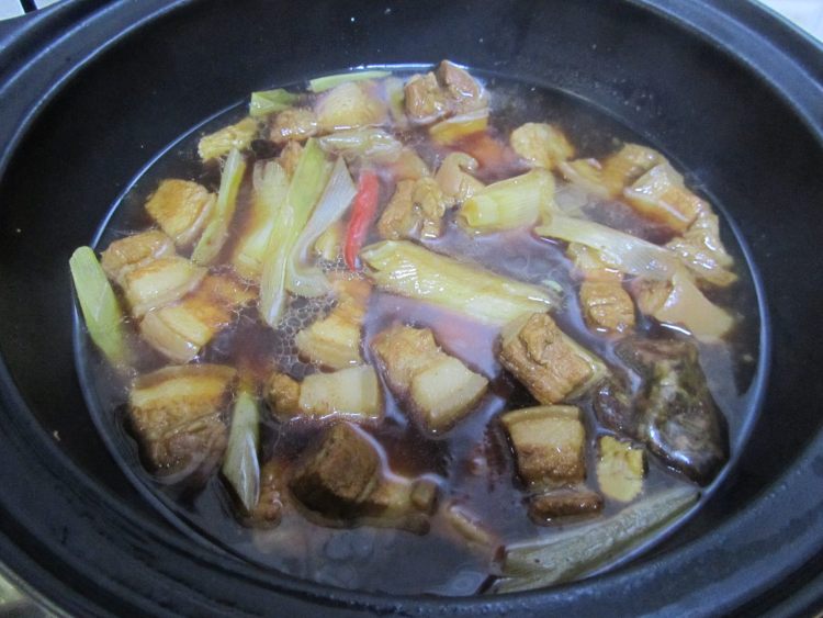白菜猪肉炖粉条步骤12