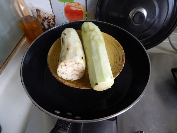 菜椒肉末浇茄子步骤2