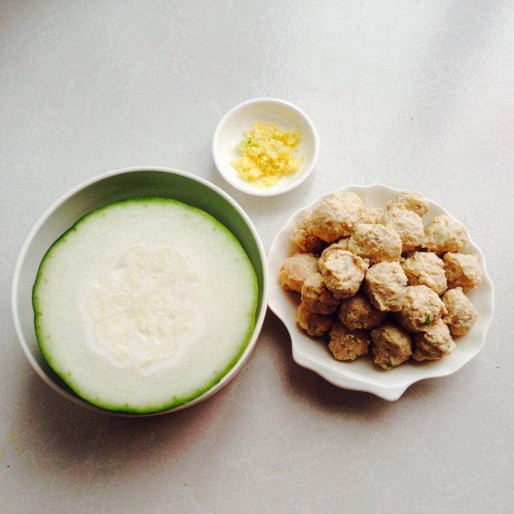 鸡肉丸烧冬瓜步骤1