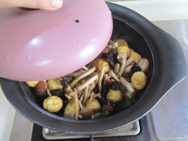 虎皮鹌鹑蛋茶树菇步骤8