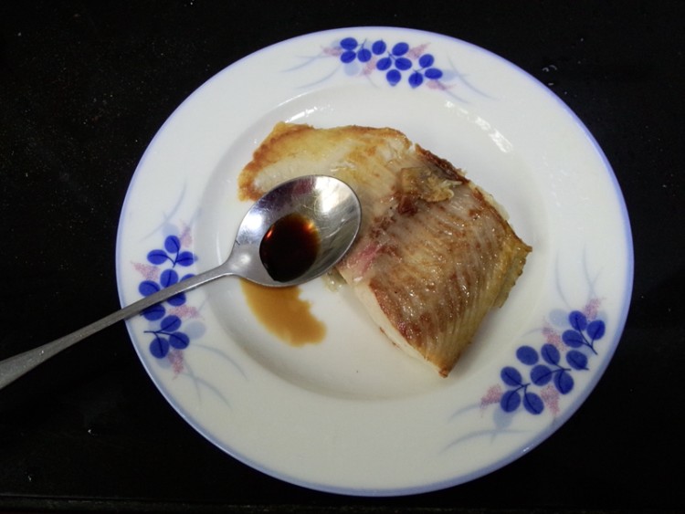 香煎鲷鱼步骤5