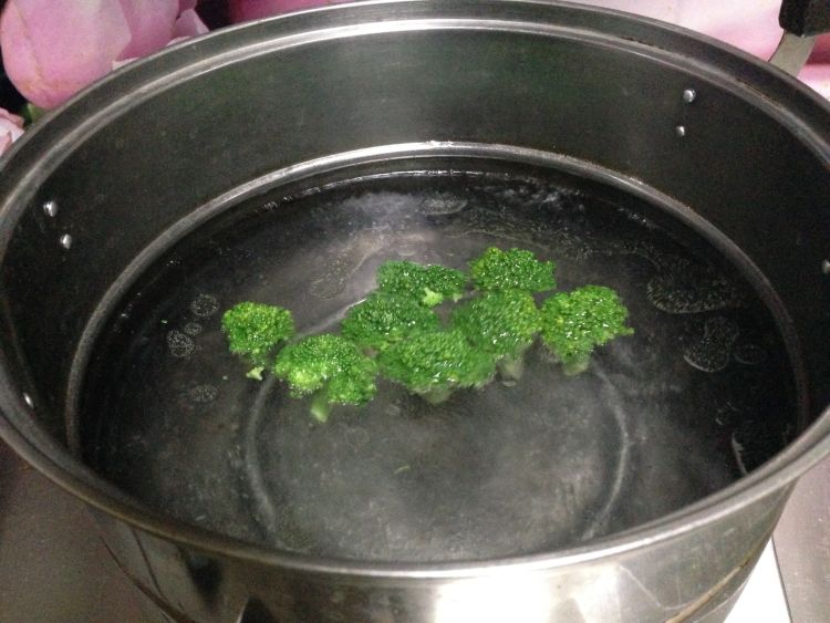 鲜虾培根番茄意面#百步骤13