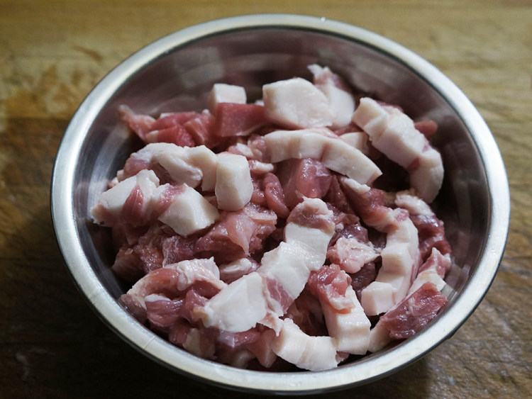 干贝肉丁酿豆腐步骤2