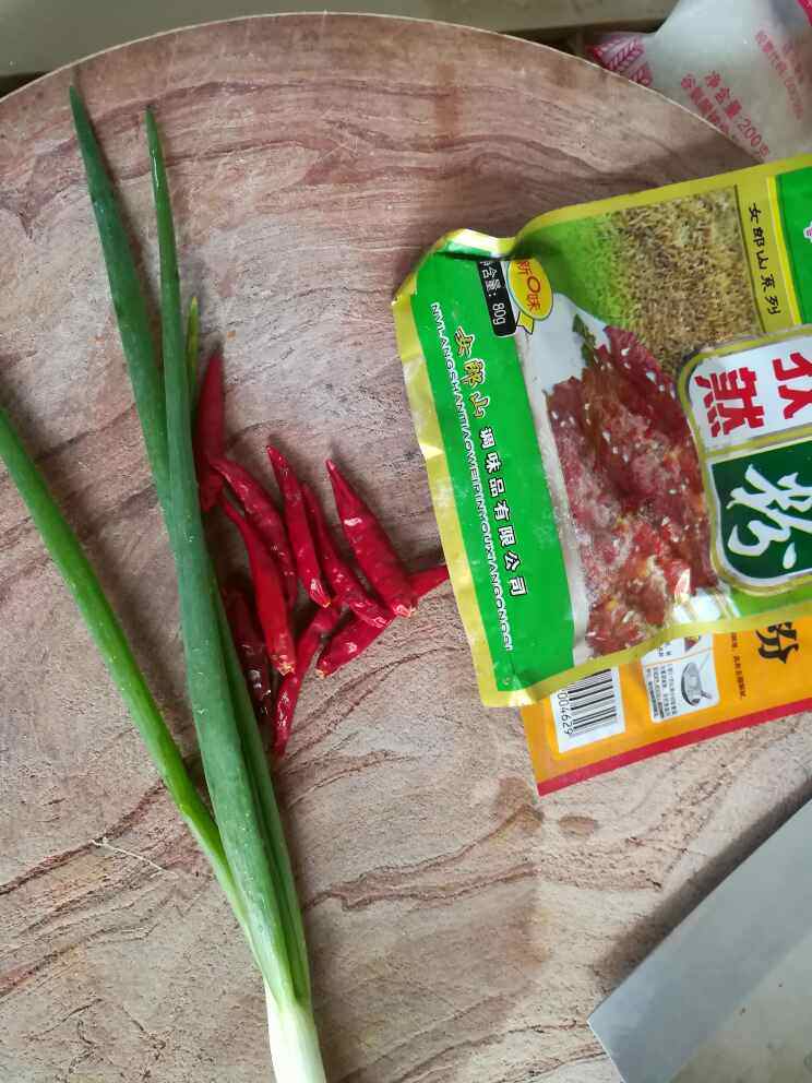 自然辣味土豆条步骤1