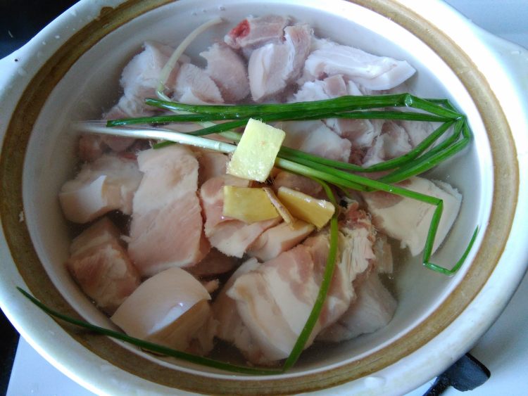 笋干烧肉步骤5