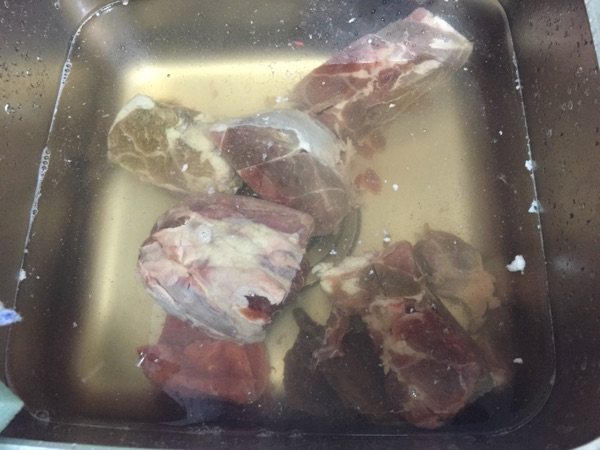 卤牛肉步骤1
