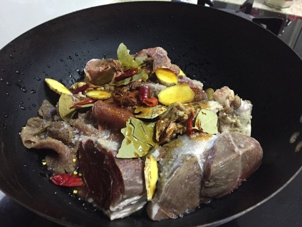 卤牛肉步骤8