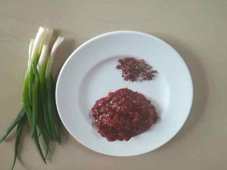 麻酱味花生米步骤3