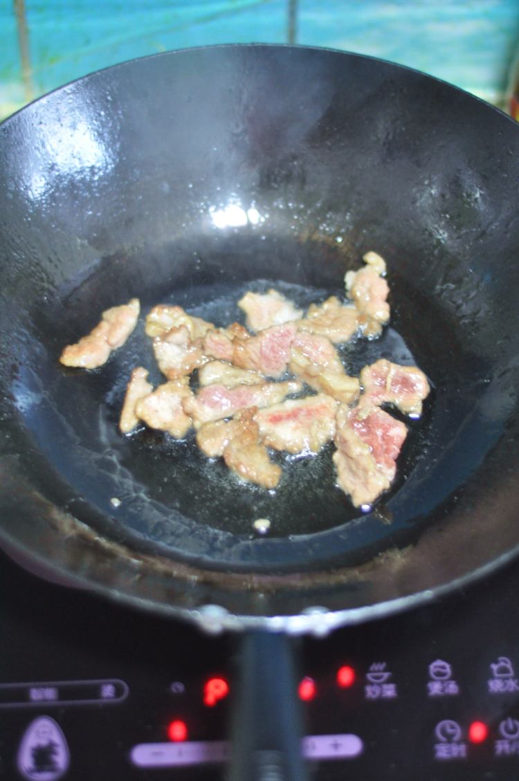 杭椒炒牛肉#本味家乡步骤2