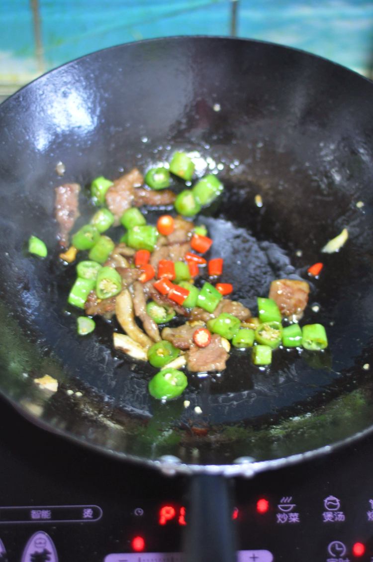 杭椒炒牛肉#本味家乡步骤6
