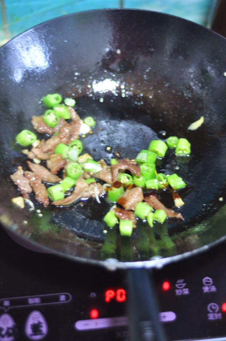 杭椒炒牛肉#本味家乡步骤5