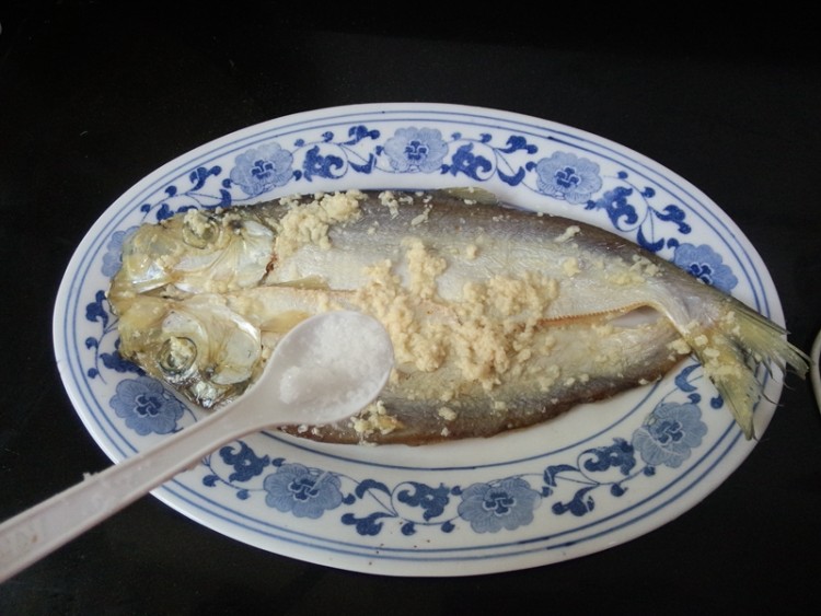 清蒸糟鳓鱼#本味家乡步骤3