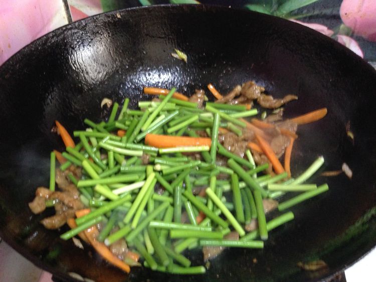 蒜苔炒肉丝#本味家乡步骤8