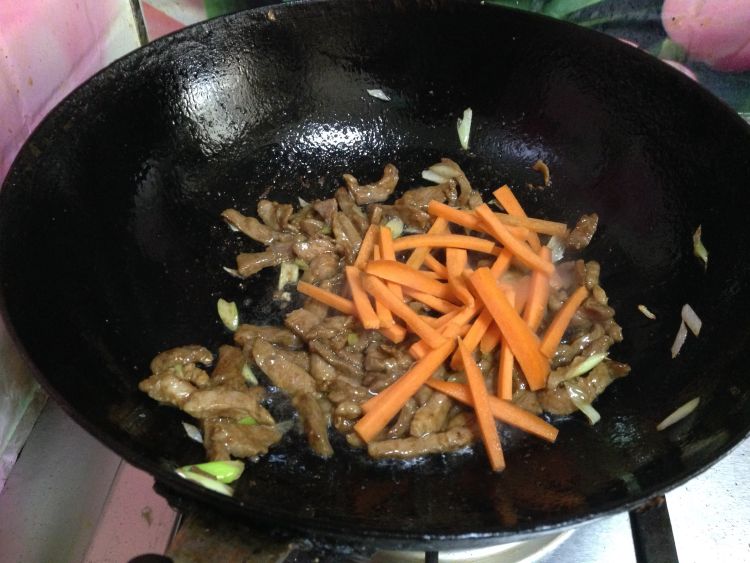 蒜苔炒肉丝#本味家乡步骤7