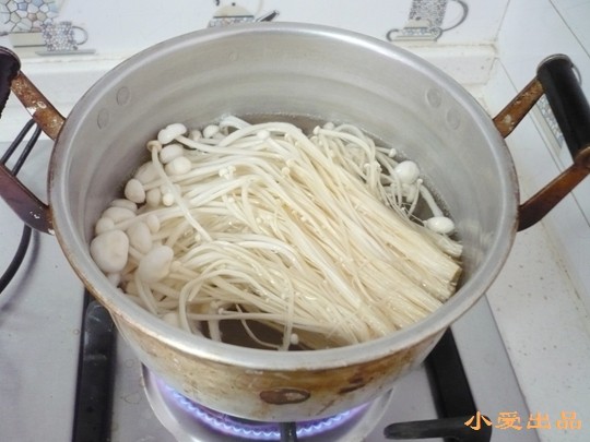 胡萝卜拌金针#本味家步骤4