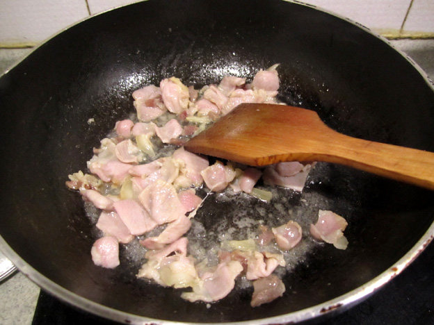 芥兰梗炒肉步骤4