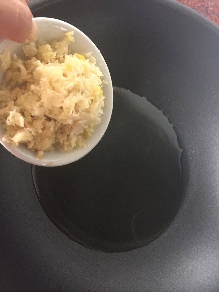 白切鸡（附蘸酱做法）步骤3