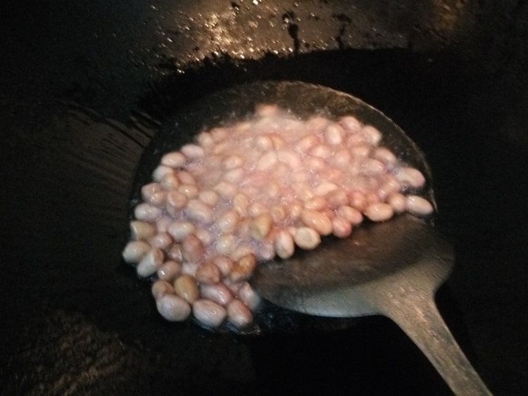 油炸花生米#本味家乡步骤4