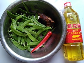 腊肉小炒#本味家乡菜#步骤1