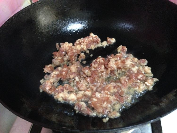 酸豆角炒肉末#本味家步骤4