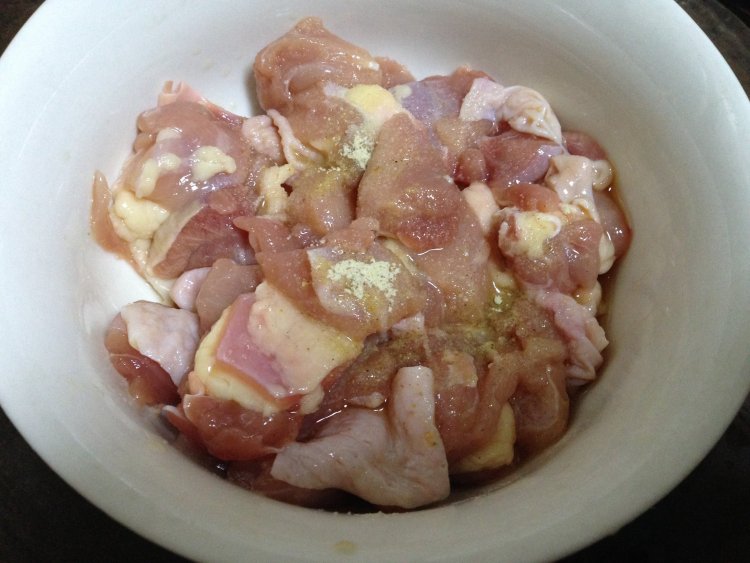 鸡丁炒土豆步骤2