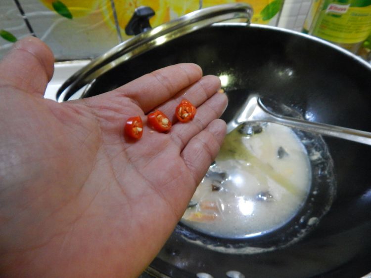 上汤金针 菇步骤7