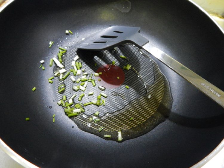 茄汁西兰花步骤1