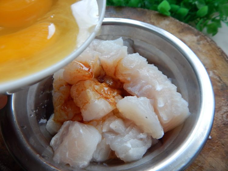 扁豆角烧鱼丁步骤3