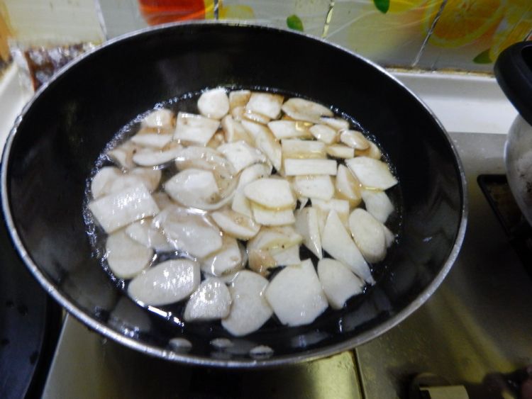 莴笋杏鲍菇炒鸡蛋步骤5