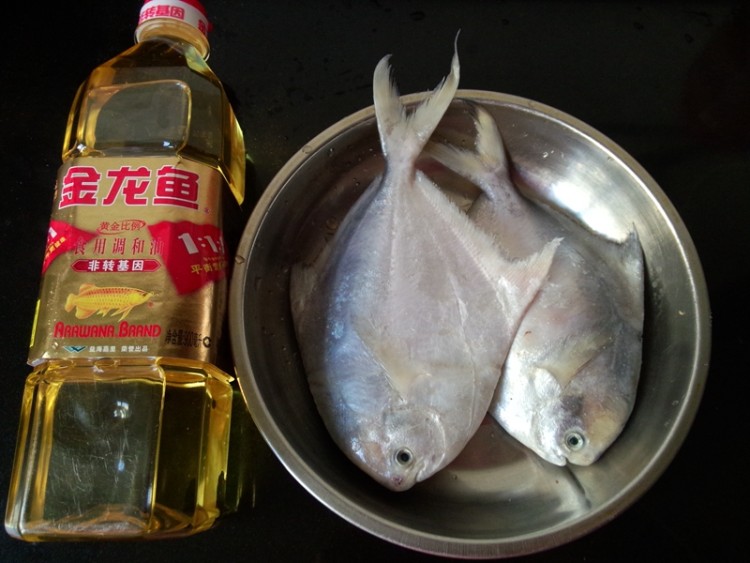 柠檬鲳鱼#非转基因金步骤1