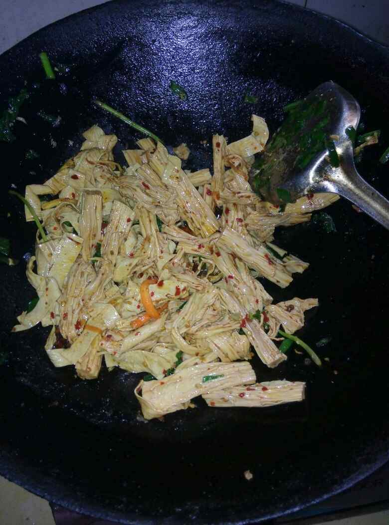 酸辣腐竹步骤1