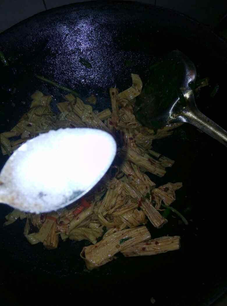 酸辣腐竹步骤2