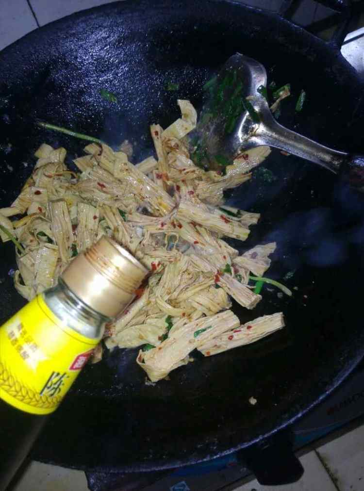 酸辣腐竹步骤4