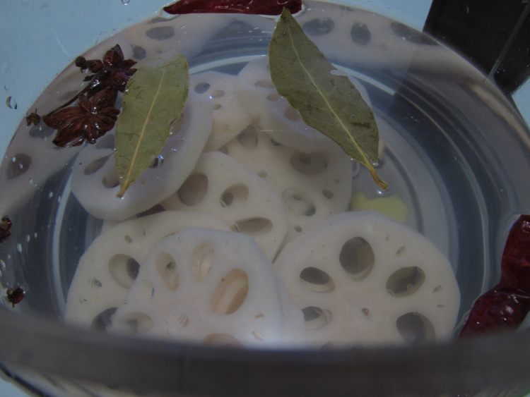 卤藕片步骤5