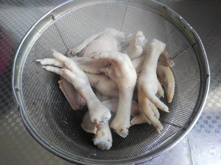 卤虎皮凤爪步骤4