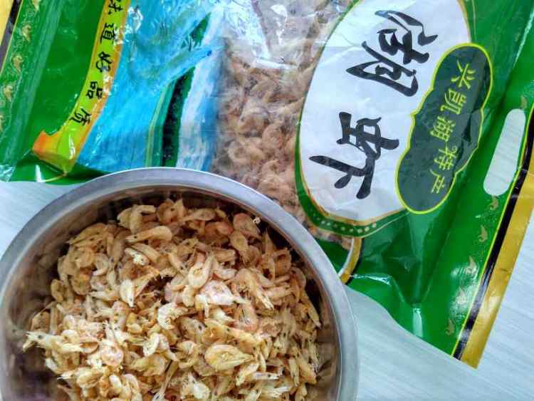 油炸湖虾步骤1