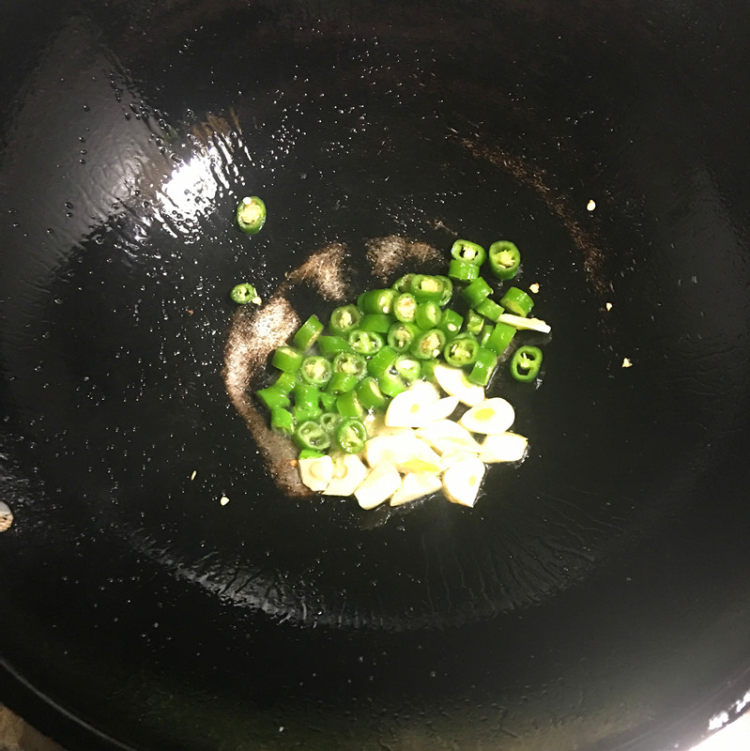 干锅腊肉土豆片步骤9