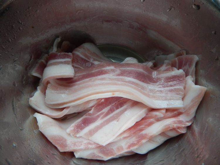 茄汁五花肉藕卷步骤4