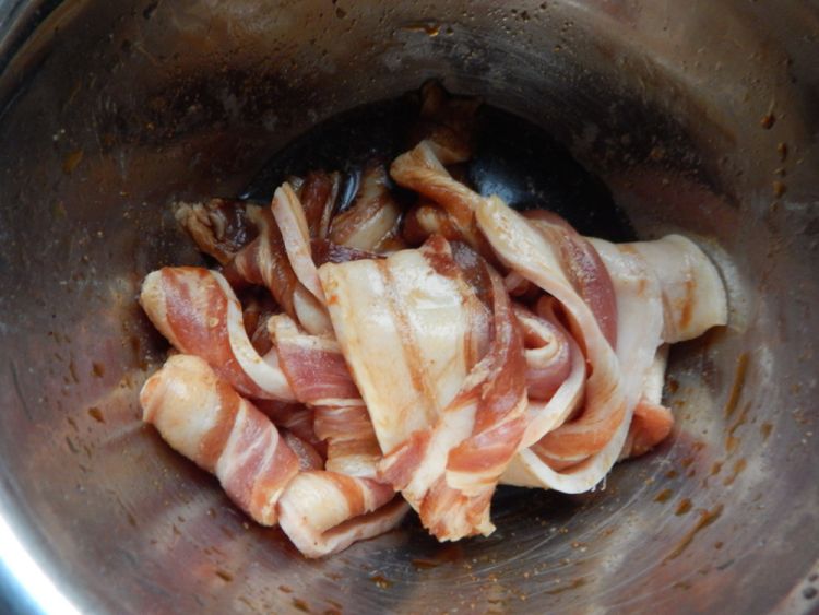 茄汁五花肉藕卷步骤8
