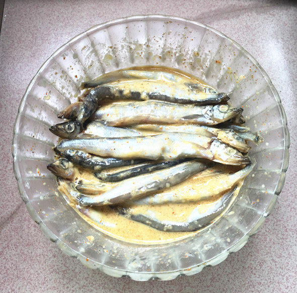 酥炸多春鱼步骤5