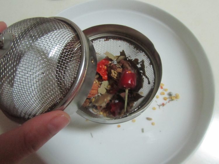 香辣卤鸭翅步骤2