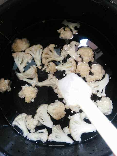 花菜炒牛肉步骤1