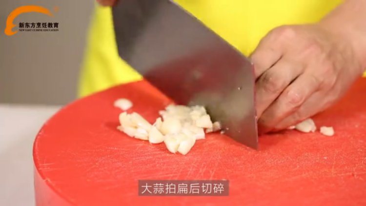 爆炒羊羔肉步骤3