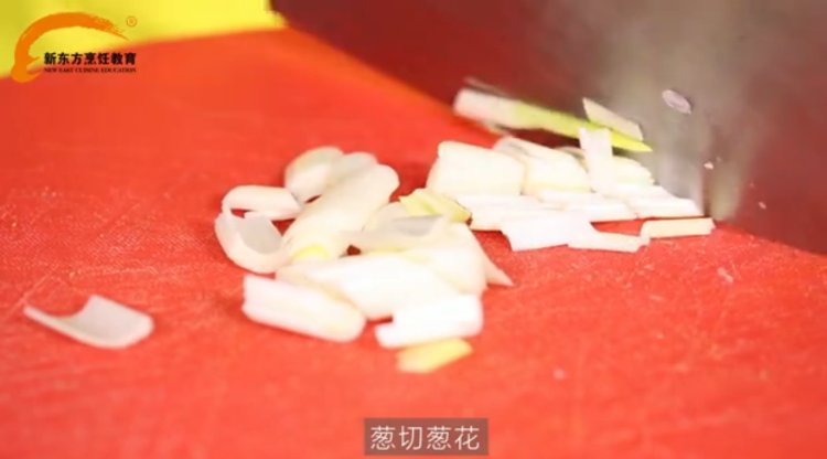 爆炒羊羔肉步骤2