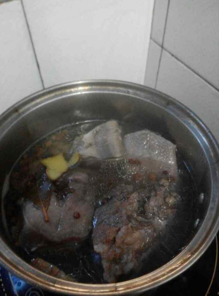 卤猪舌步骤5