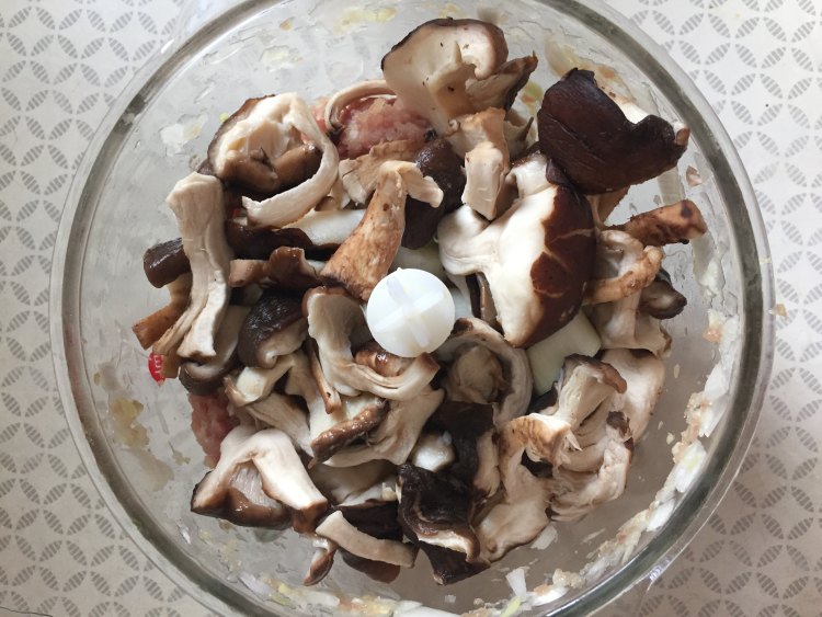 香菇猪肉馄饨步骤5