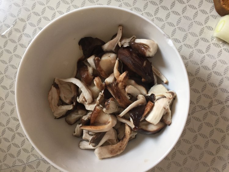 香菇猪肉馄饨步骤4